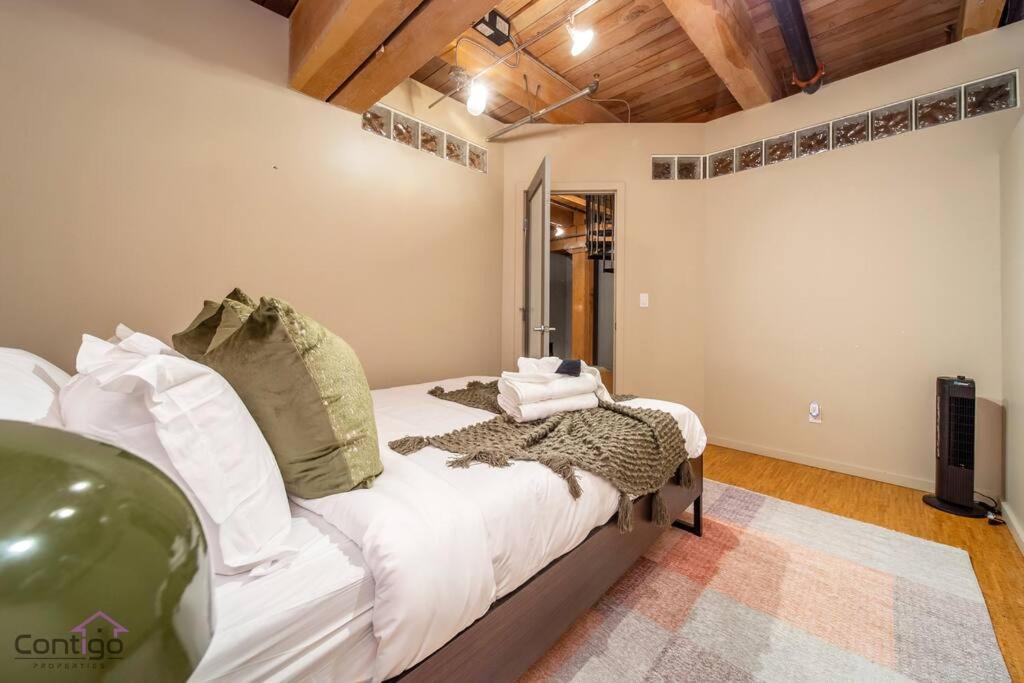 Historic Jd Loft, Near Ice District, Rogers Place, Ug Parking Edmonton Ngoại thất bức ảnh