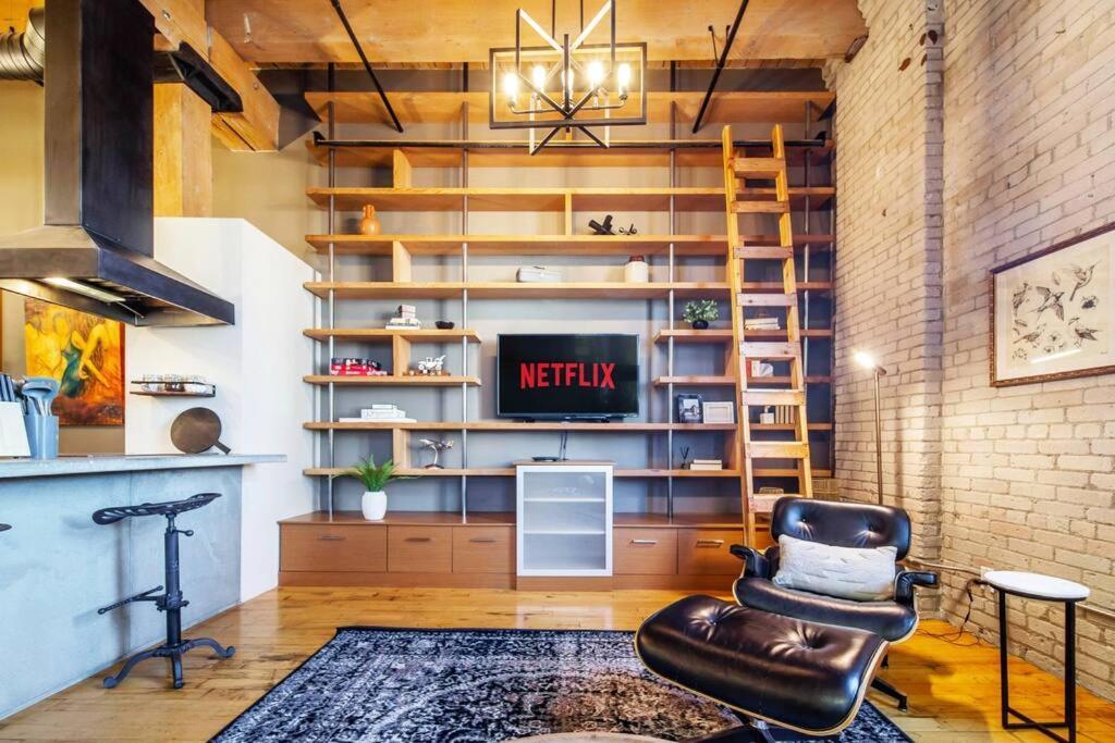 Historic Jd Loft, Near Ice District, Rogers Place, Ug Parking Edmonton Ngoại thất bức ảnh