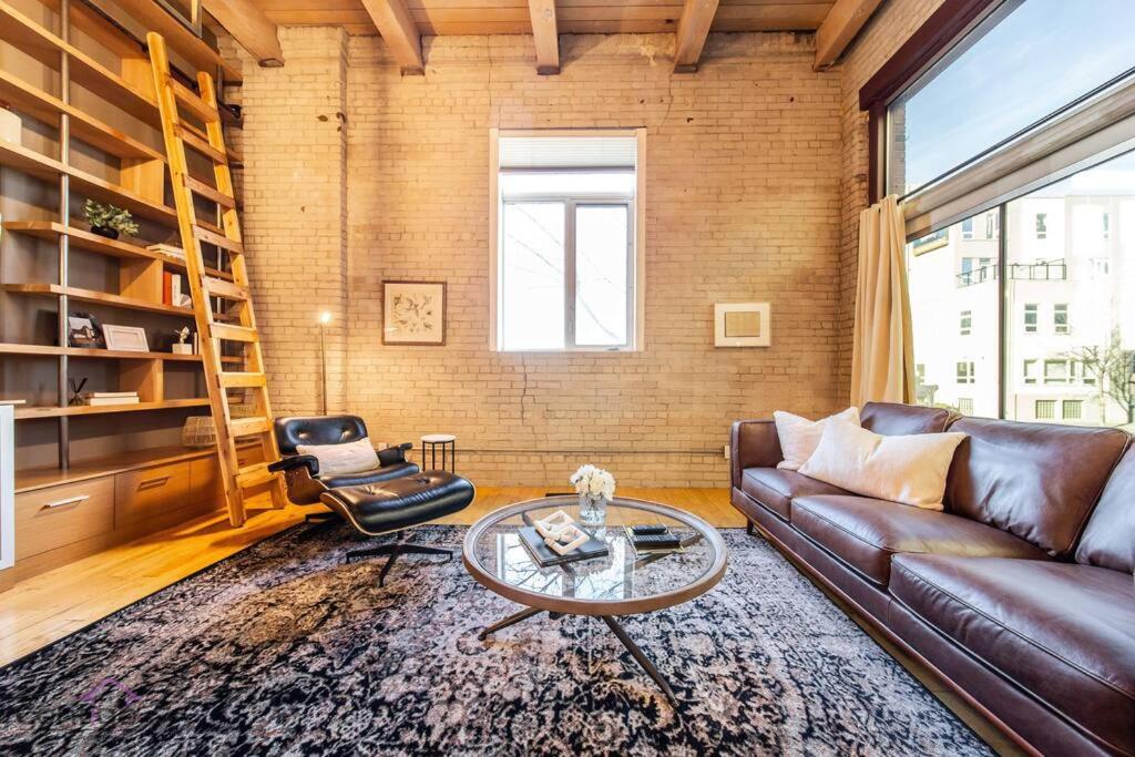 Historic Jd Loft, Near Ice District, Rogers Place, Ug Parking Edmonton Ngoại thất bức ảnh