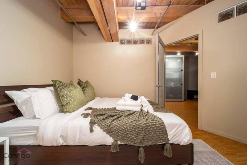 Historic Jd Loft, Near Ice District, Rogers Place, Ug Parking Edmonton Ngoại thất bức ảnh
