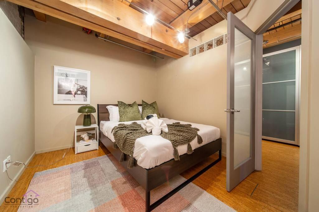 Historic Jd Loft, Near Ice District, Rogers Place, Ug Parking Edmonton Ngoại thất bức ảnh